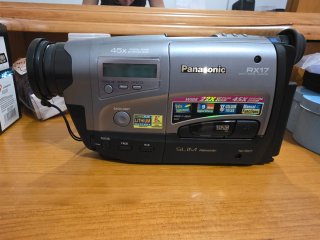 Videocámara Panasonic RX17 VHS-C