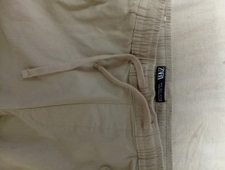 Pantalón cargo beige  hombre