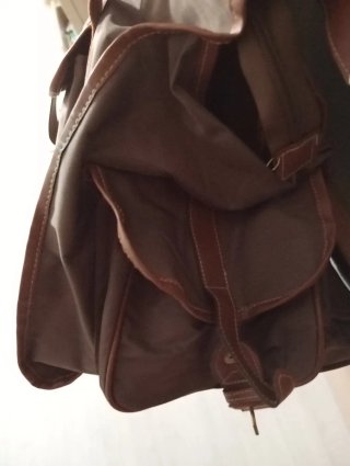 Bolsa de viaje amplia marrón
