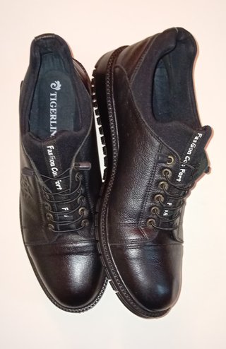 Zapatos de vestir Tigerline negros hombre