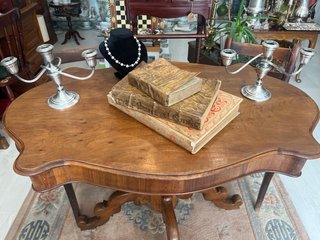 Mesa Ovalada Victoriana Madera