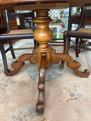 Mesa Ovalada Victoriana Madera