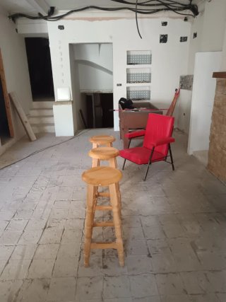 Taburetes de madera (3 unidades)