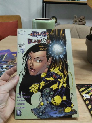 Comics colección 3 ° DV8 VS BLACKOPS