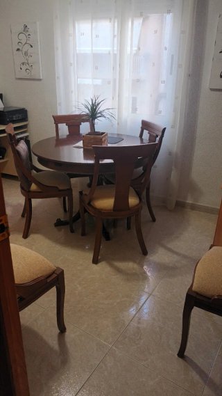 Mesa comedor extensible y 6 sillas