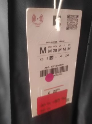 Pantalón efecto piel negro