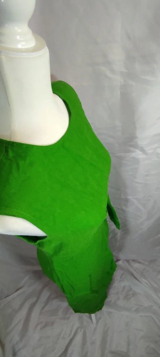 Vestido verde cruzado midi. Línea Motf premium.