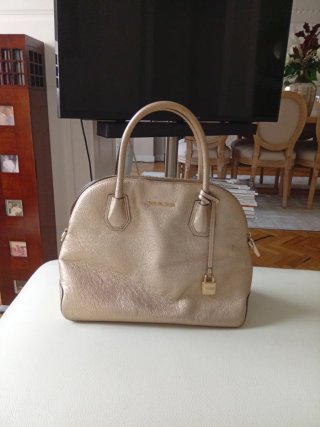 Bolso Michael Kors Dorado Costó 325€