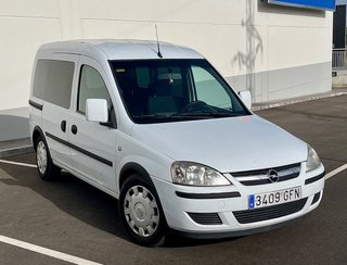 Opel Combo 2008 1.3 CDTI. Leer bien