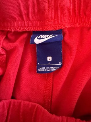 Pantalones cortos Nike rojos