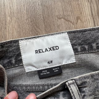Pantalón H&M Gris Relaxed Fit Talla M