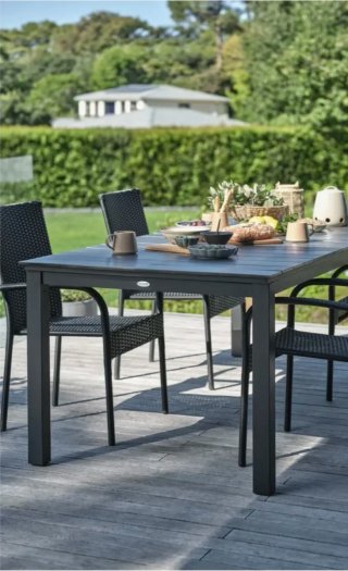 Conjunto mesa MADERUP 150 + 4 sillas GUDHJEM