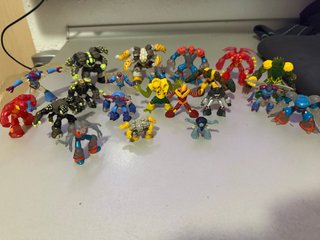 Lote 20 Figuras Gormiti