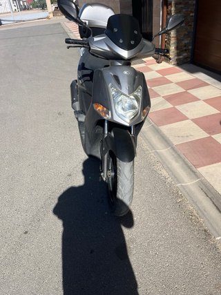 Magnífica 125cc Scooter Automática