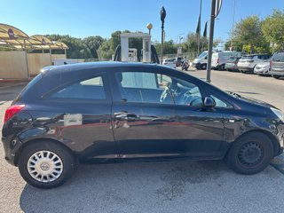 Opel Corsa 1.2 Essentia 3 puertas – Marzo 2011  13