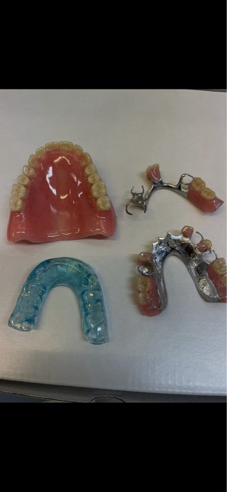COMPOSTURA DENTAL BCN