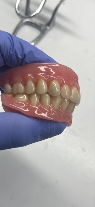COMPOSTURA DENTAL BCN
