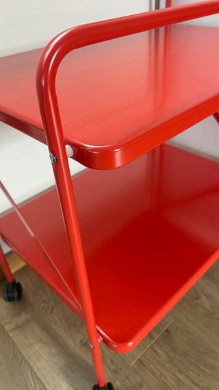 Tavolino ausiliario IKEA con ruote - JÄRLÅSA