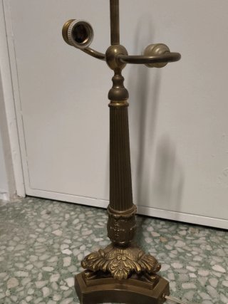 Lámpara francesa de mesa