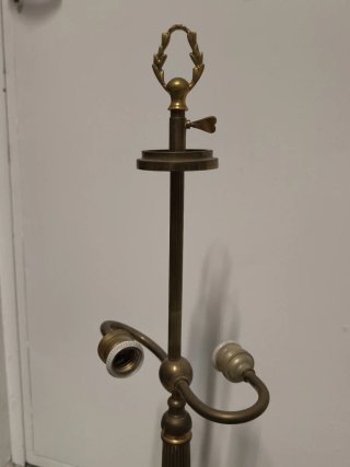 Lámpara francesa de mesa