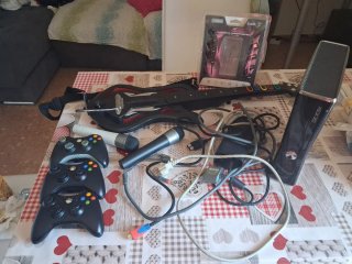Xbox 360 Negro + Accesorios