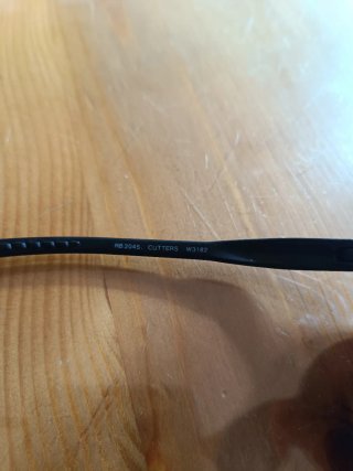 Gafas de sol Ray-Ban negras y verdes