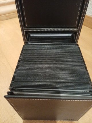 Mueble archivador CD piel marrón