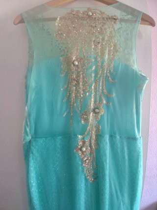 Vestido de fiesta con pedrería