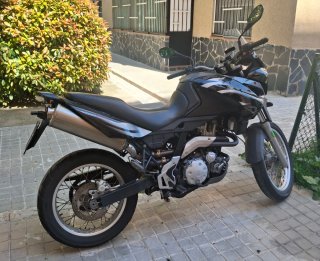 Aprilia Pegaso Trail Negra/plata Etiqueta verde C