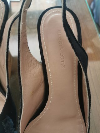 Zapatos Gloria Ortiz negros destalonados
