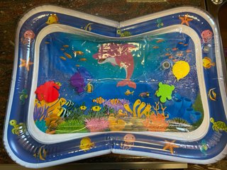 Piscina sensorial inflable para bebé