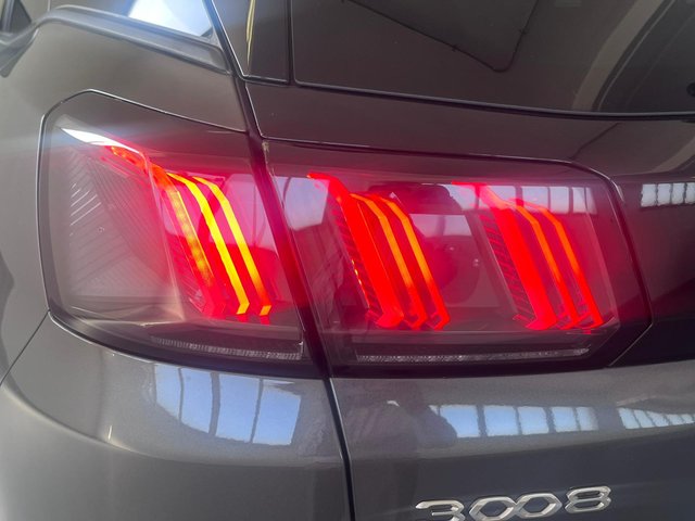 Peugeot 3008 Hybrid 136cv
