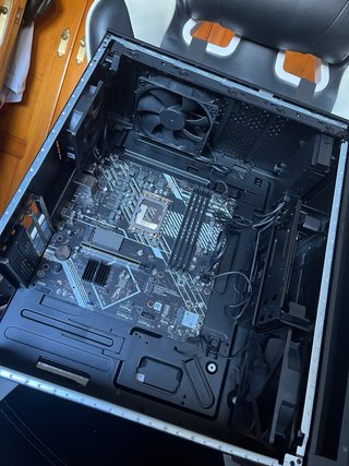 COMBO Placa Base 25L OMEN LGA 1700 + Caja 25L OMEN