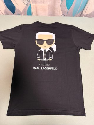 Conjunto Karl Lagerfeld Camiseta y Pantalón Corto