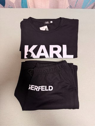 Conjunto Karl Lagerfeld Camiseta y Pantalón Corto