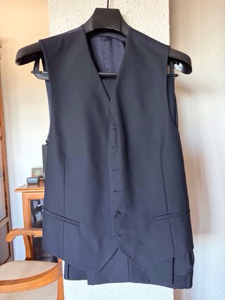 Traje de caballero en muy buen estado.