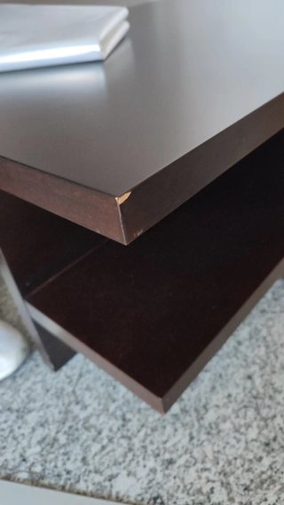 Mesa de centro madera color vengué con 3 pufs