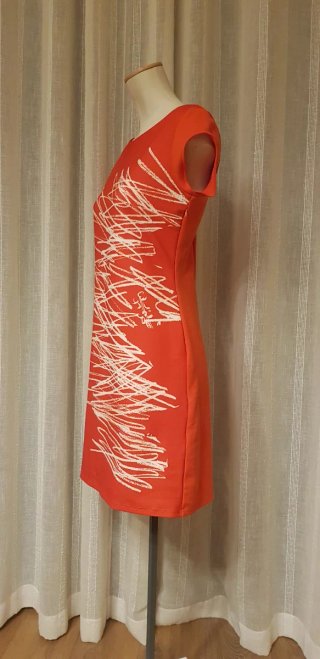 Vestido Desigual Rojo con Estampado Blanco