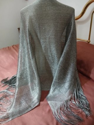 Poncho/Sciarpe Lurex Argento con Frange