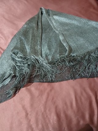 Poncho/Sciarpe Lurex Argento con Frange