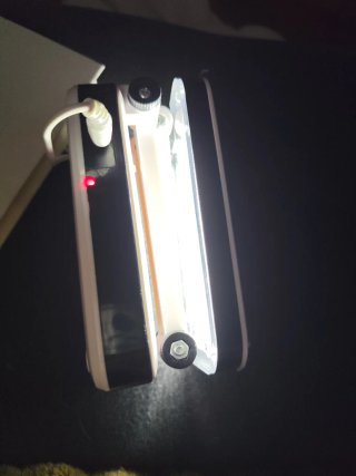 Lámpara LED de escritorio plegable