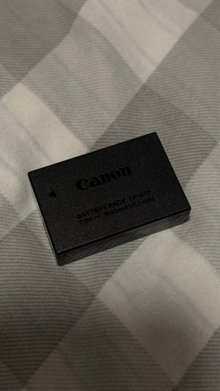 Canon EOS 77D + Objetivo 18-135mm