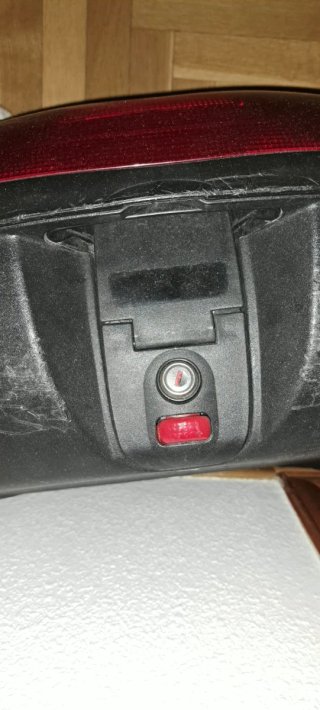 Baúl Cofre Moto 42L marca Kappa