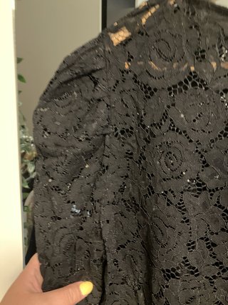 Camiseta encaje floral manga larga