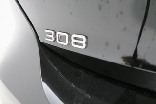 Peugeot 308 5P Allure Pack PureTech 130 S&S EAT8