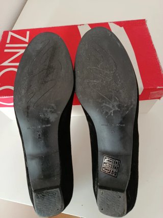 Zapatos planos Zinco negros con detalle dorado