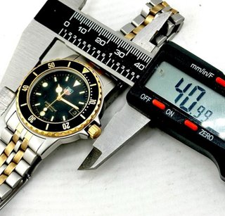 Reloj Tag Heuer Profesional 200m bicolor