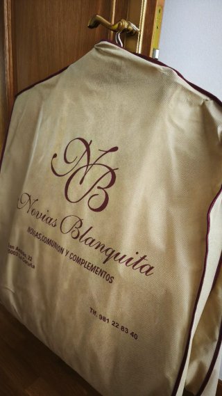 Vestido Novia + Chal/Velo + Sandalias