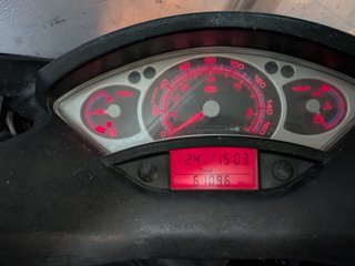 Yamaha XMAX 125  Averiada para reparar o piezas.