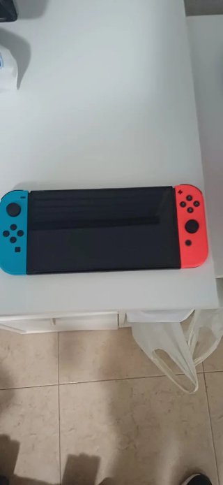 Nintendo Switch OLED Azul y Rojo